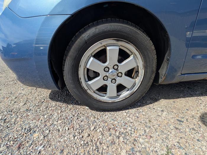 2005 toyota prius 4-door-liftback with 236528 miles for sale near elk-river, minnesota 9208d78e52744f1489fc8038c7660329.jpg