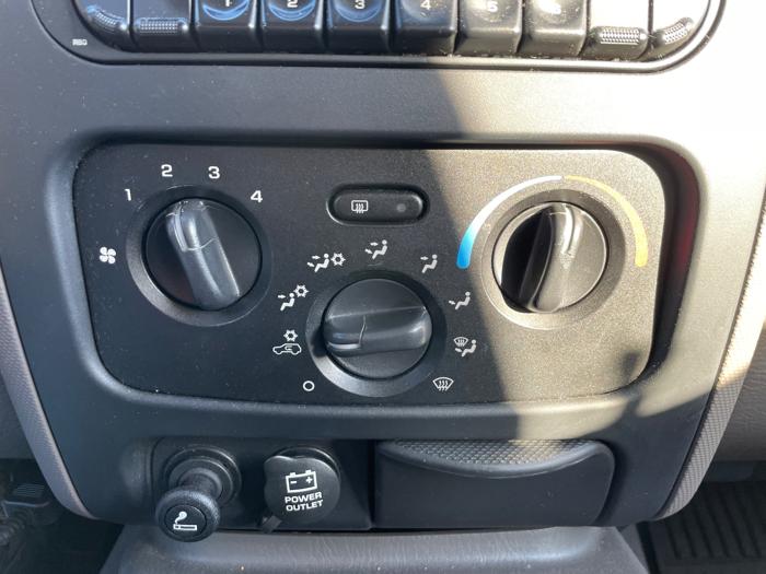 2002 jeep liberty sport-4wd with 208644 miles for sale near elk-river, minnesota 923a04b2ccac4851811c21707b72289a.jpeg