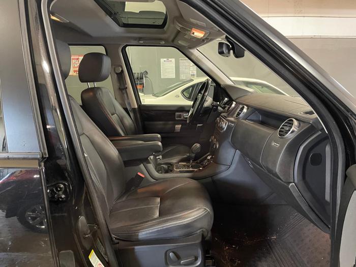 2011 land-rover lr4 with 155210 miles for sale near elk-river, minnesota 92e3f015928f42c1ad5b96842f88aaf7.jpg
