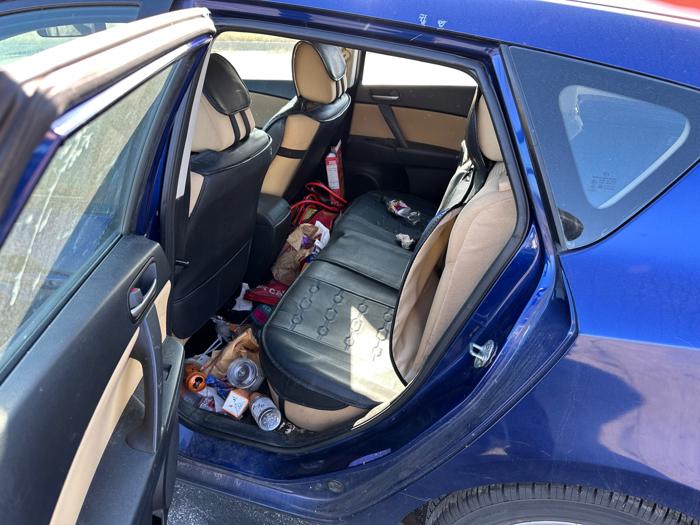 2012 mazda mazda3 i-touring-5-door with 207181 miles for sale near elk-river, minnesota 933c53bbcf244499ae9098718600025d.jpeg