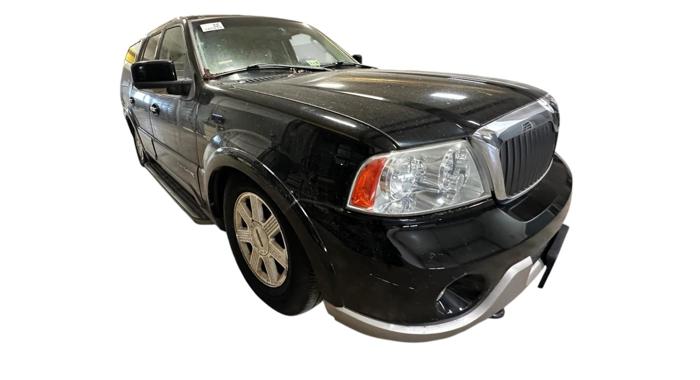 2003 lincoln navigator luxury-4wd with 90707 miles for sale near elk-river, minnesota 93536823d1fd4322a10d67503da64575.jpg