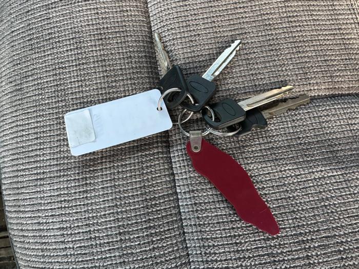 1993 ford f-150 s-reg.-cab-short-bed-2wd with 118087 miles for sale near elk-river, minnesota 9388cd662bd549f09a7bff863c3c5e73.jpeg