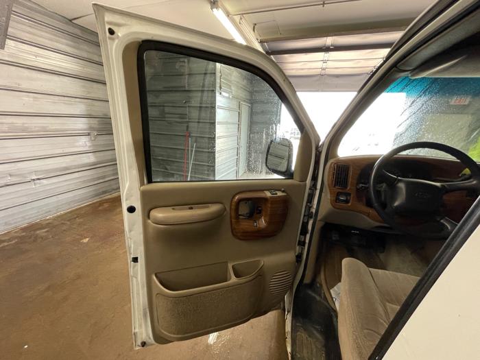 2002 chevrolet express 1500-cargo with 207977 miles for sale near elk-river, minnesota 938d3ef1ba7a426ab863063a73b01fd1.jpeg