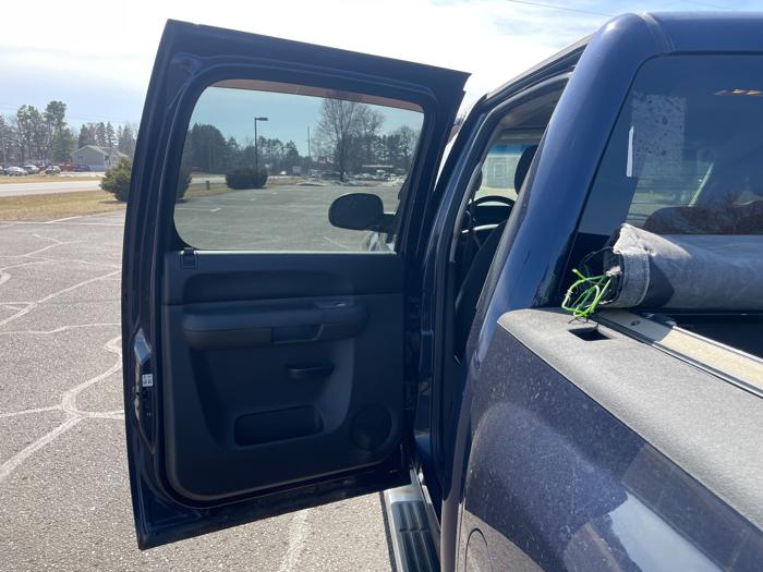 2010 chevrolet silverado-1500 lt1-crew-cab-4wd with 208999 miles for sale near columbus, minnesota 939647f84fd44a3c8b02728ea1a38adf.jpeg