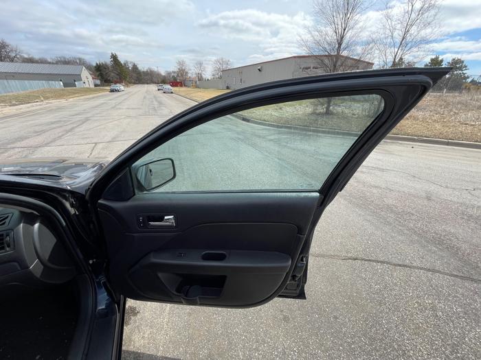 2008 ford fusion se with 213184 miles for sale near elk-river, minnesota 93ac72f7e02a4ea3b6005e937e597b7a.jpeg