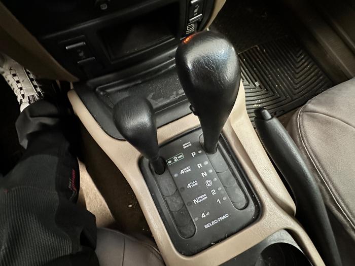 2003 jeep grand-cherokee laredo-4wd with 200465 miles for sale near elk-river, minnesota 93b749283cc741c0b02539a37eae21b4.jpeg