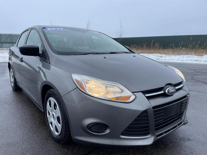 2014 ford focus s with 160780 miles for sale near elk-river, minnesota 93bbfe306d9f4d6b97af13d6eb5f83b6.jpg