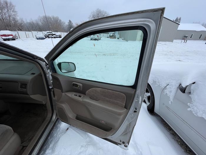 2001 toyota sienna le for sale near elk-river, minnesota 93c75dff8a674499a48f9ae3baff8316.jpeg