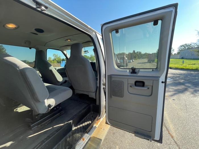 2012 ford econoline e-350-xlt-super-duty-extended with 220427 miles for sale near elk-river, minnesota 93d98e5711984d1599c86956f243401e.jpeg