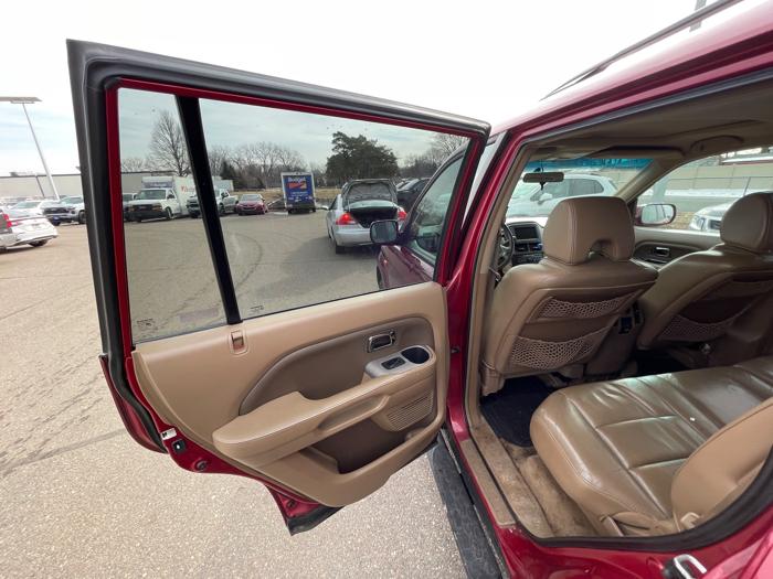 2006 honda pilot ex-4wd-at with 260470 miles for sale near fridley, minnesota 93f7bdc3c8a440ef866a8afcbdc6e94f.jpeg