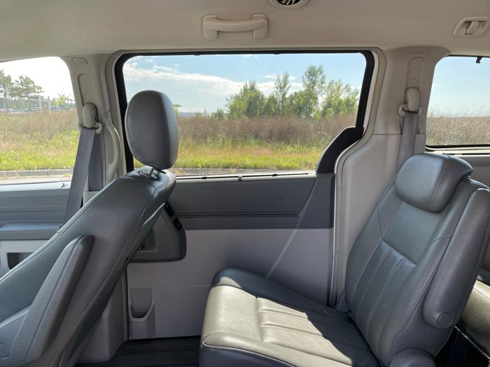 2008 chrysler town-&-country touring with 227233 miles for sale near elk-river, minnesota 942baa4c667c4f10978e39c7625cea71.jpeg