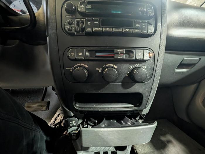 2007 dodge grand-caravan sxt with 105090 miles for sale near elk-river, minnesota 94378f6557294cc39952db531317a75a.jpg