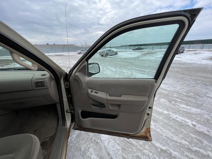 2002 ford explorer xlt-4wd with 140639 miles for sale near elk-river, minnesota 9481ad7a6c694a18b55060bd3da5d290.jpeg