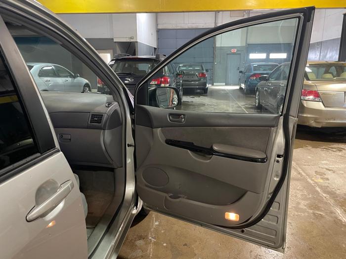 2004 toyota sienna le,ce with 149137 miles for sale near elk-river, minnesota 94bc89680e61429cba0b0c9edf226323.jpg