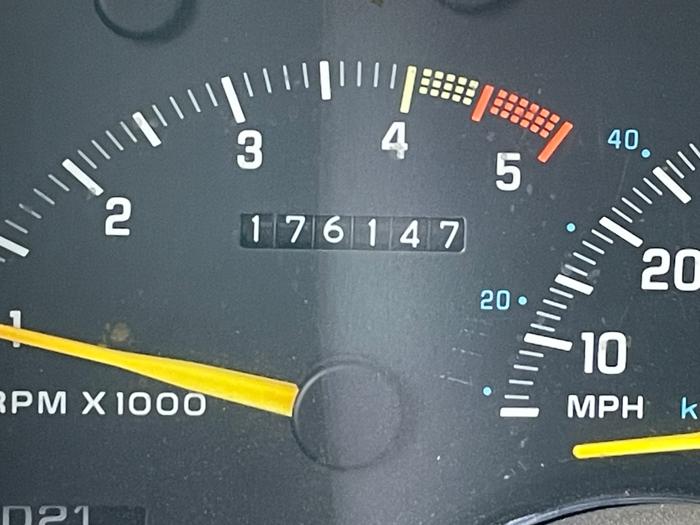 1991 gmc sierra-c-k-1500 reg.-cab-8-ft.-bed-2wd with 176147 miles for sale near elk-river, minnesota 94cb812336854dd5947dccc0d1199c50.jpeg