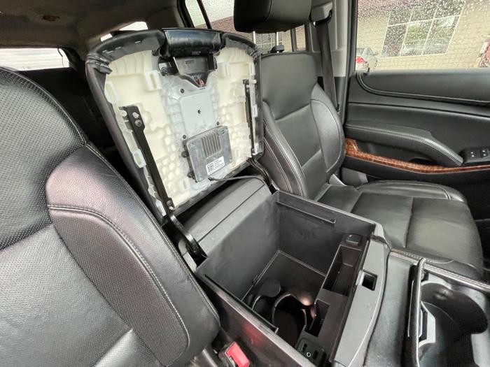 2016 chevrolet suburban ltz-4wd with 192009 miles for sale near alexandria, minnesota 94db2956a46746ff9ee3e1993ecf035a.jpeg