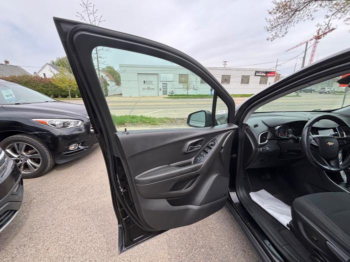 2020 chevrolet trax ls-fwd with 148469 miles for sale near rochester, minnesota 94f8b57ecc524c048604faeefbae3f21.jpeg