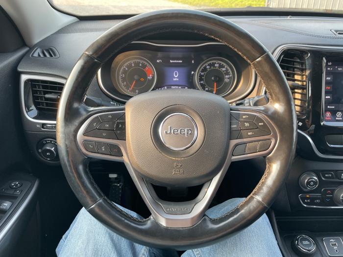 2020 jeep cherokee limited-4wd with 154732 miles for sale near elk-river, minnesota 951b3b9b0a064cb695768a159315dbd7.jpeg
