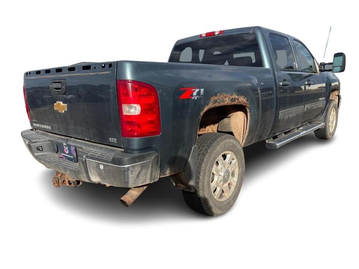 2012 chevrolet silverado-2500hd ltz-crew-cab-4wd with 209838 miles for sale near north-branch, minnesota 9526d818c1f04429ad4335251c96f297.jpg