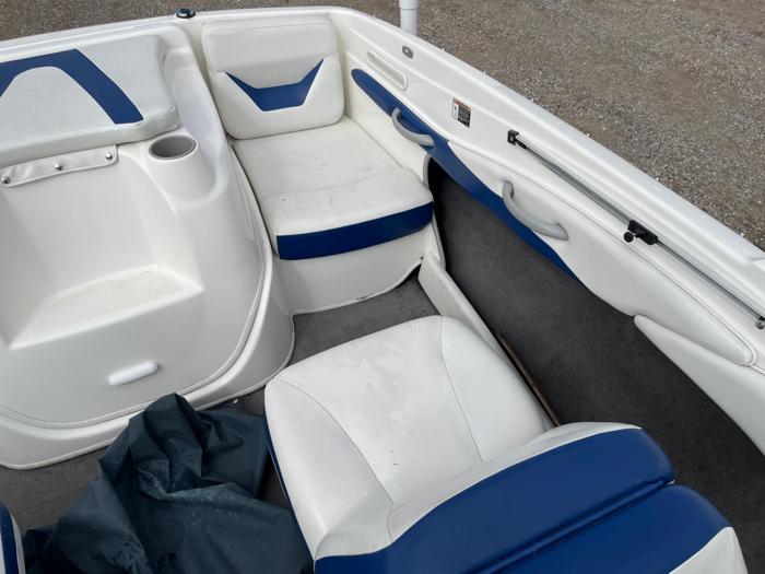 2005 18 Ft. Bayliner