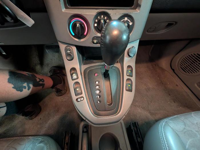 2004 saturn vue awd-v6 with 160072 miles for sale near elk-river, minnesota 957e5840b1d3426ebbb8996f618b419f.jpg