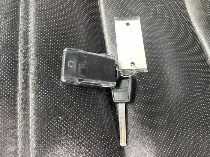 2014 gmc sierra-1500 denali-crew-cab-4wd with 211549 miles for sale near white-bear-lake, minnesota 958efb5ea03d461daada5d2faa5ab02b.jpeg