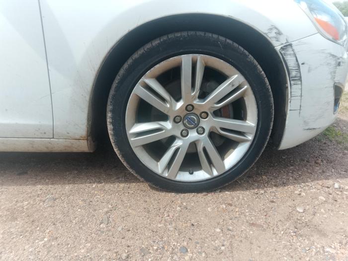 2011 volvo s60 with 73522 miles for sale near elk-river, minnesota 95b43b01083348e3b1cc55d7f29ab11e.jpg