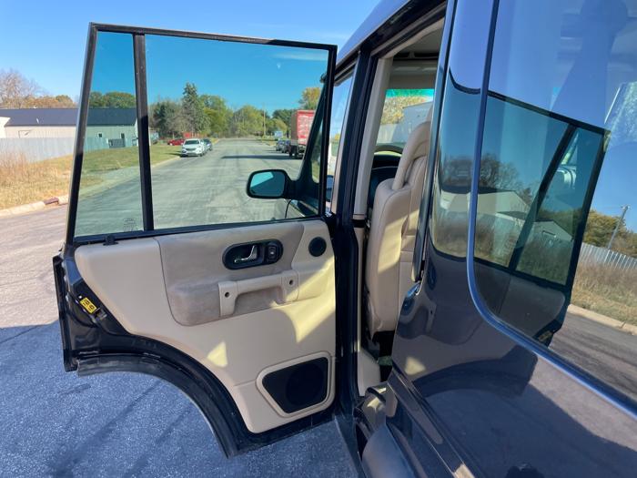 2004 land-rover discovery se with 129529 miles for sale near elk-river, minnesota 95d5d06221914c019aec414d092640d0.jpeg