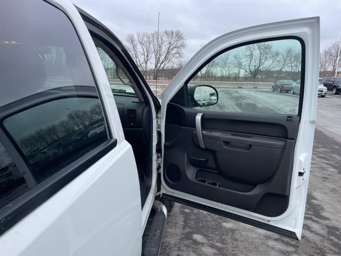 2010 chevrolet silverado-1500 lt1-crew-cab-4wd with 141952 miles for sale near rochester, minnesota 95faee70f88946e4bfbfba7e6b448ad5.jpeg