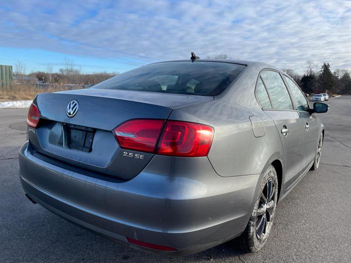 2011 volkswagen jetta se with 123483 miles for sale near elk-river, minnesota 9606b9707b1648cf80f74fdce9a0bd22.jpg