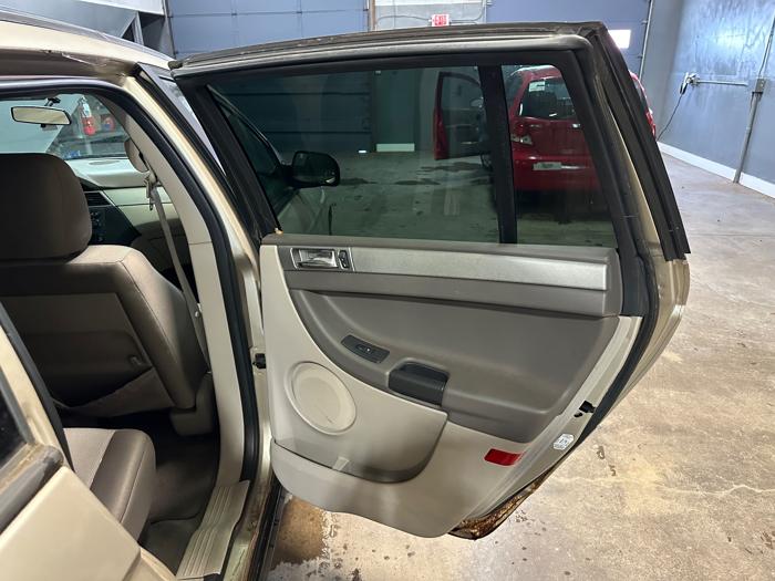 2005 chrysler pacifica awd with 163217 miles for sale near elk-river, minnesota 962661b5079a46cabe8646fd35637082.jpeg