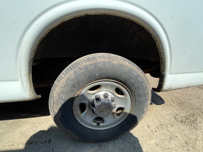 2014 chevrolet express 2500-cargo with 184356 miles for sale near columbus, minnesota 962f964c3fd648869fb984c2bbb81fb4.jpeg