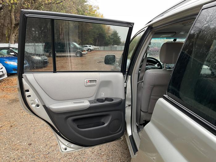 2005 toyota highlander 2wd with 232420 miles for sale near elk-river, minnesota 96486ee5ccc34c7bb18f9f747ba29496.jpeg