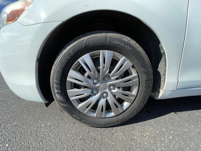 2009 toyota camry ce-5-spd-at with 170528 miles for sale near forest-lake, minnesota 96de0c2a84b3459aac95afc79135c4b5.jpeg