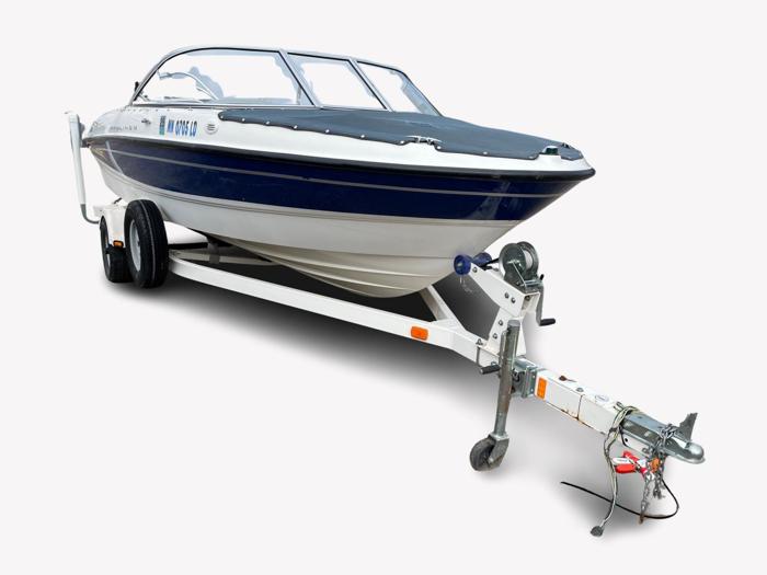 2005 18 Ft. Bayliner