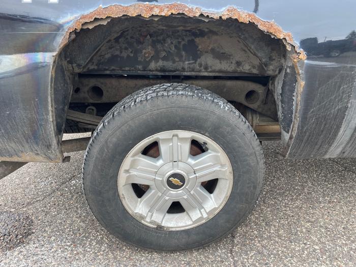 2013 chevrolet silverado-1500 lt-ext.-cab-long-box-4wd with 305650 miles for sale near fridley, minnesota 973f507f573547a195d5bd95c2502596.jpeg