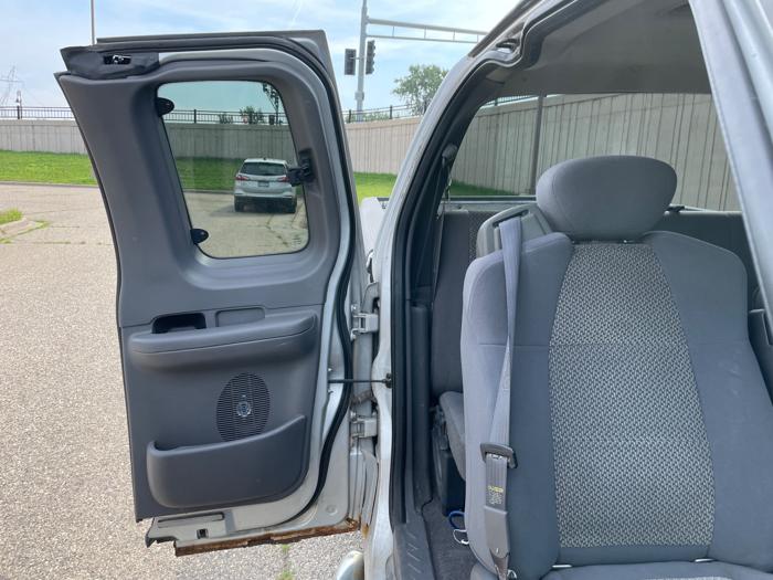 2003 ford f-150 xl-supercab-4wd with 165732 miles for sale near burnsville, minnesota 974fa6159f32456399a261f9d5dc393d.jpeg