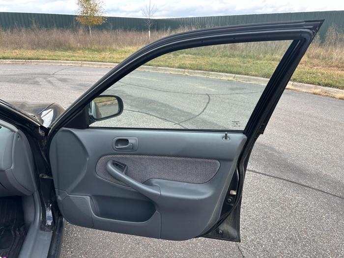 1998 honda civic lx-sedan with 113879 miles for sale near elk-river, minnesota 9783e121d3b64733b63c08e0b4ec2f07.jpg