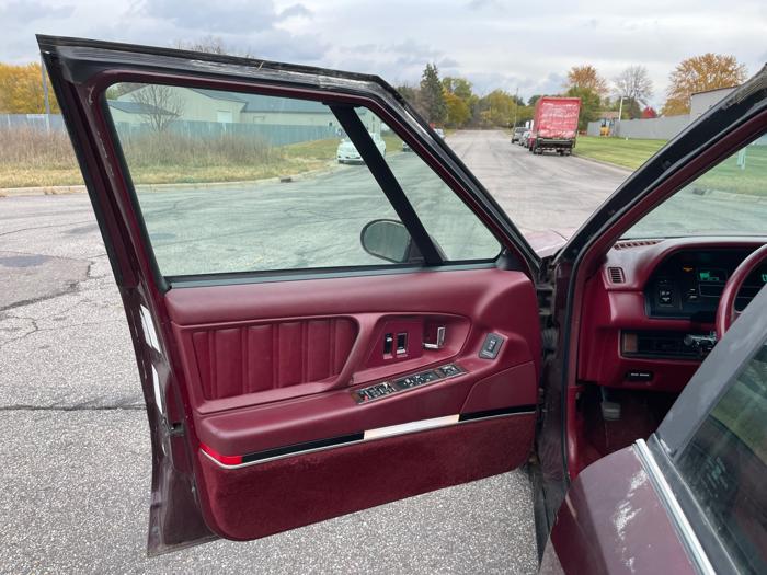 1992 oldsmobile ninety-eight regency-elite for sale near elk-river, minnesota 97914190e1014eb7abfd958412497c1a.jpeg