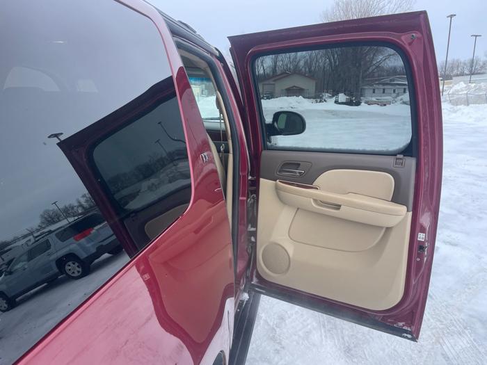 2010 chevrolet suburban lt-1500-4wd with 193783 miles for sale near annandale, minnesota 9793ac271471408db64f9c83d075e78f.jpeg