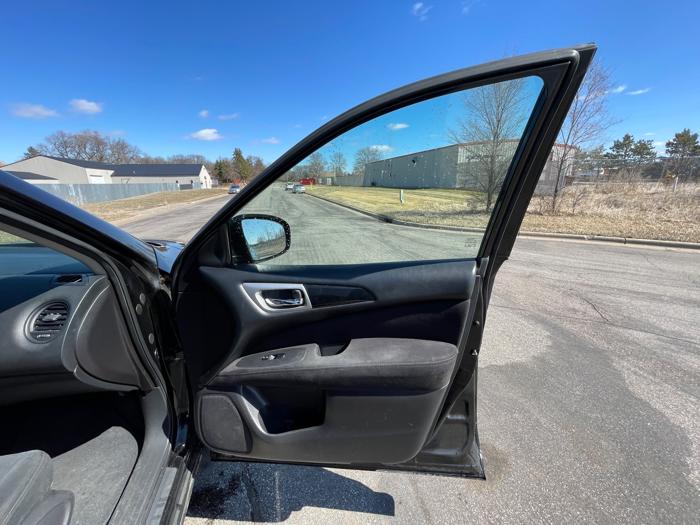 2015 nissan pathfinder s-2wd with 154324 miles for sale near elk-river, minnesota 97bbe32d6d3d4d8ca40316a229c5605d.jpeg