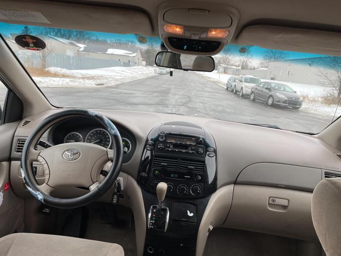 2004 toyota sienna le,ce with 177599 miles for sale near elk-river, minnesota 983e6ea456ce4e66af99ce50ad5c5521.jpg