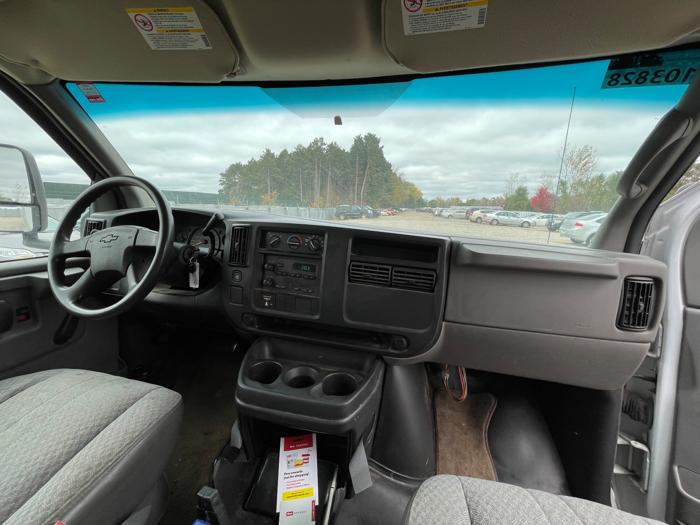 2006 chevrolet express g3500 with 121772 miles for sale near elk-river, minnesota 9872544f30ef42ed8a78134c96953c15.jpeg