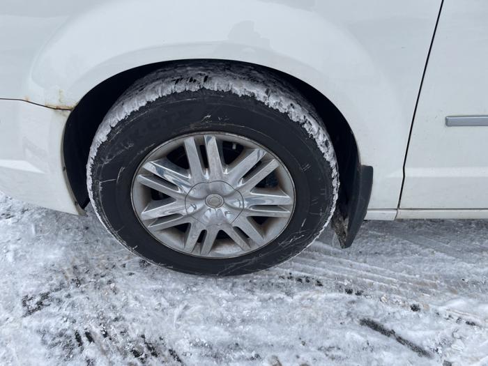 2008 chrysler town-&-country limited with 88271 miles for sale near rochester, minnesota 987d511686824488bad2fffdea8d0c7e.jpeg