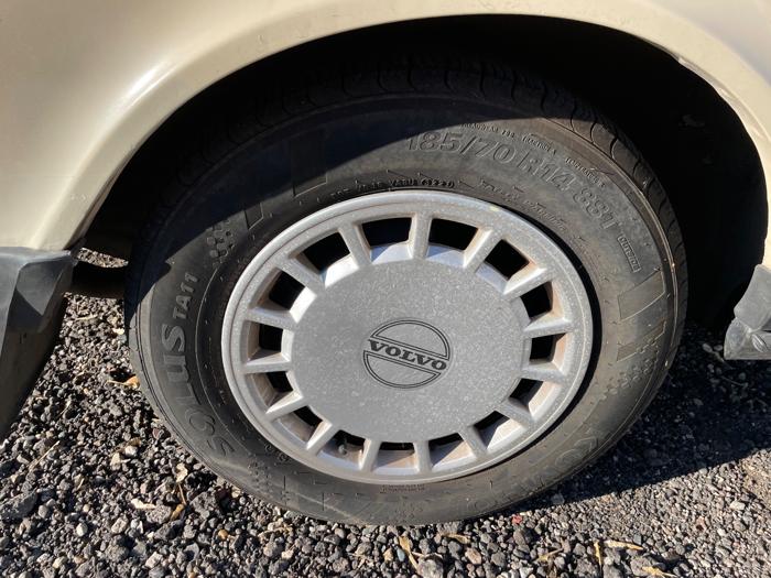 1989 volvo 240 dl with 98289 miles for sale near elk-river, minnesota 9891f8cb68fb41f2b7686bf7e05d0d54.jpeg