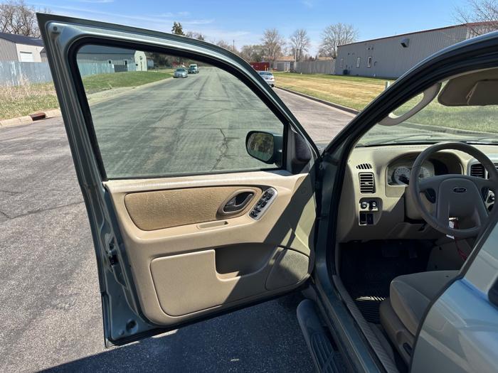 2006 ford escape xlt-2wd with 208126 miles for sale near elk-river, minnesota 9899b19b8d734351bbbd208530aa5394.jpeg