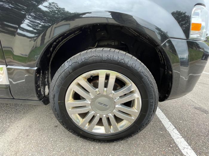 2012 lincoln navigator 4wd with 208255 miles for sale near eden-prairie, minnesota 994867a541394a2b8bf2bc6cd82e141c.jpeg