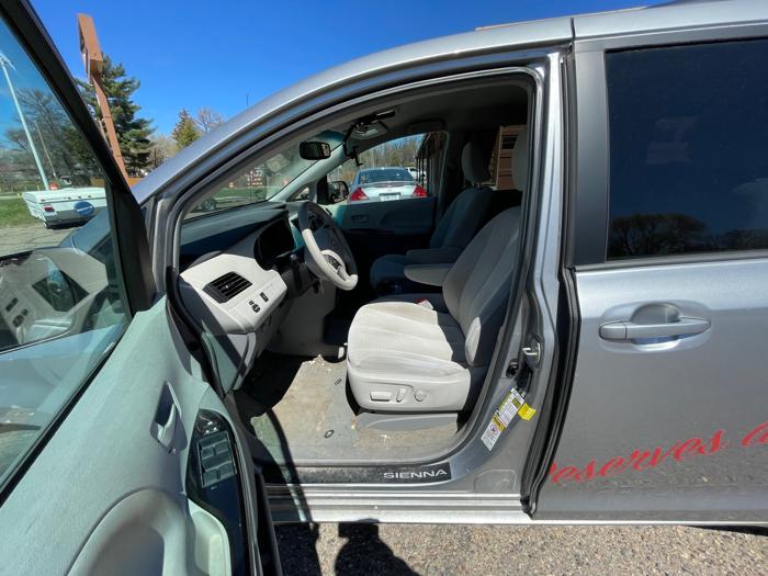 2013 toyota sienna le-fwd-8-passenger-v6 with 309236 miles for sale near brainerd, minnesota 996cfd3649944b4abd1809a872803309.jpeg