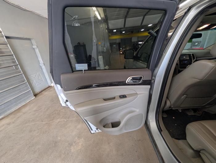 2011 jeep grand-cherokee laredo-4wd with 178808 miles for sale near elk-river, minnesota 99aca7acfb034ab49ae87f57fdc50fa5.jpg