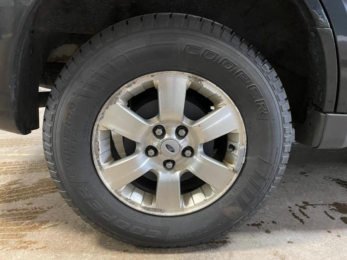 2008 ford escape limited with 216181 miles for sale near elk-river, minnesota 99e4a6e56285408d80d2cc7387c46731.jpg